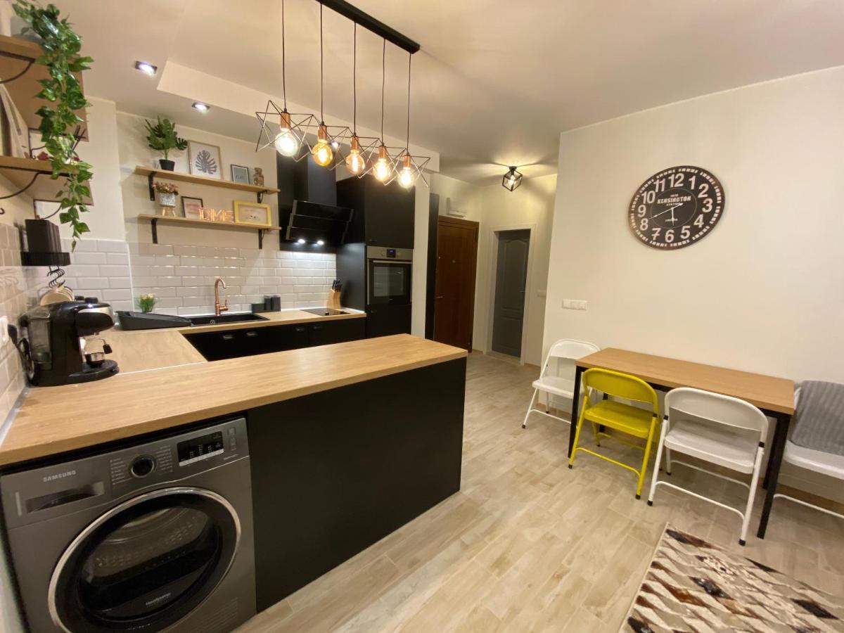 Habitat Sea View Apartment וארנה מראה חיצוני תמונה